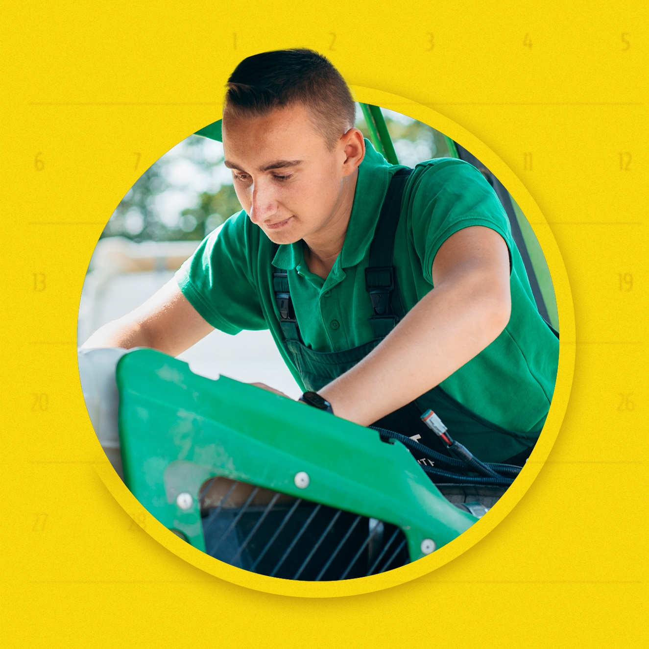 Mecánico trabajando en una máquina sobre un fondo amarillo