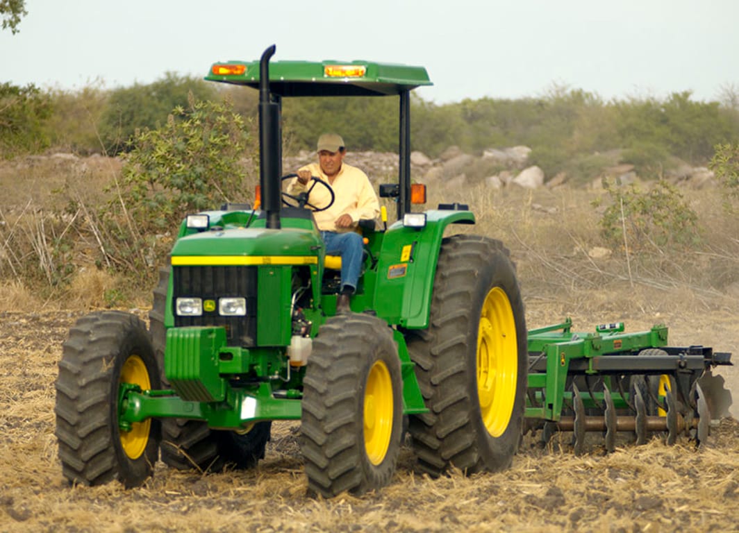 Tractor 6403 Tractor John Deere MX
