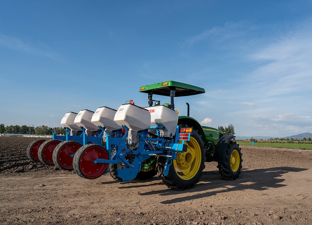 Tractor 5715